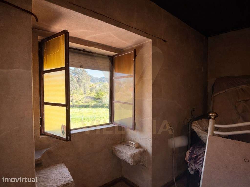 Casa rústica T0 e Terreno com Moinho | Sá - Arcos de Valdevez-8