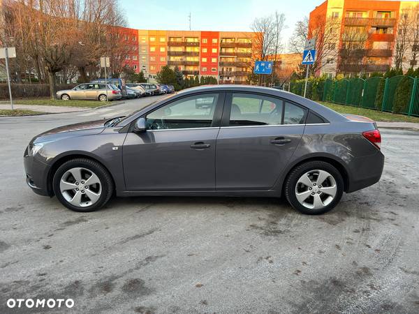 Chevrolet Cruze - 8