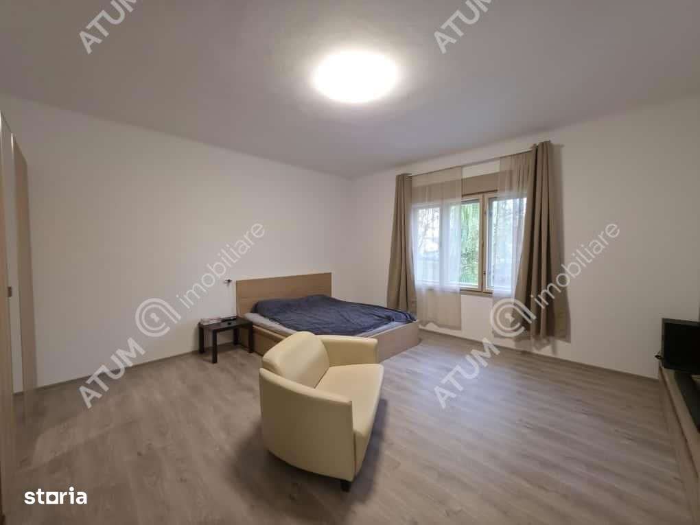 Casa 5 camere si gradina de 370 mp in zona Piata Cibin din Sibiu - Imagine principală: 1/13