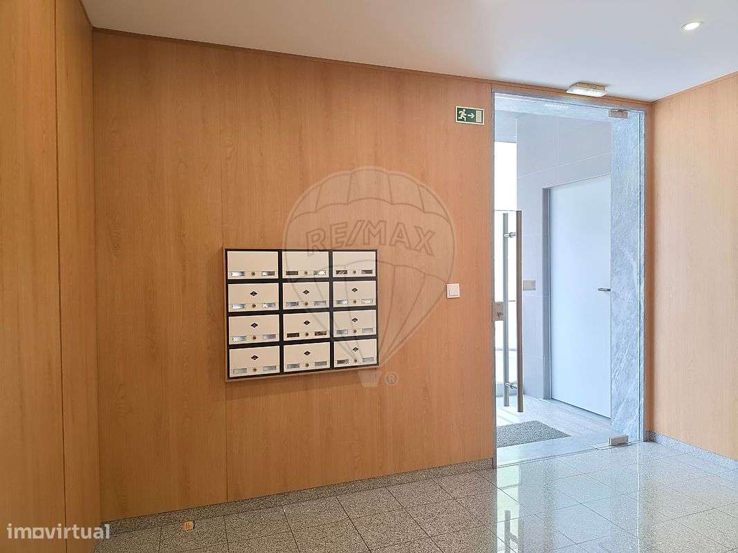 Apartamento T1 para arrendamento - Grande imagem: 2/17