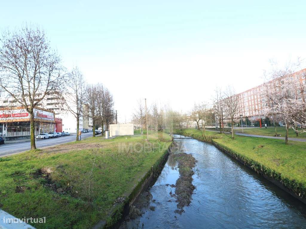 Venda Apartamento T2 Mobilado e Equipado em Lomar, Braga-22