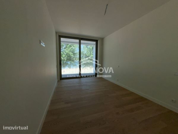 T1 Novo c/ Lugar de Garagem e Arrumo em Canidelo-10