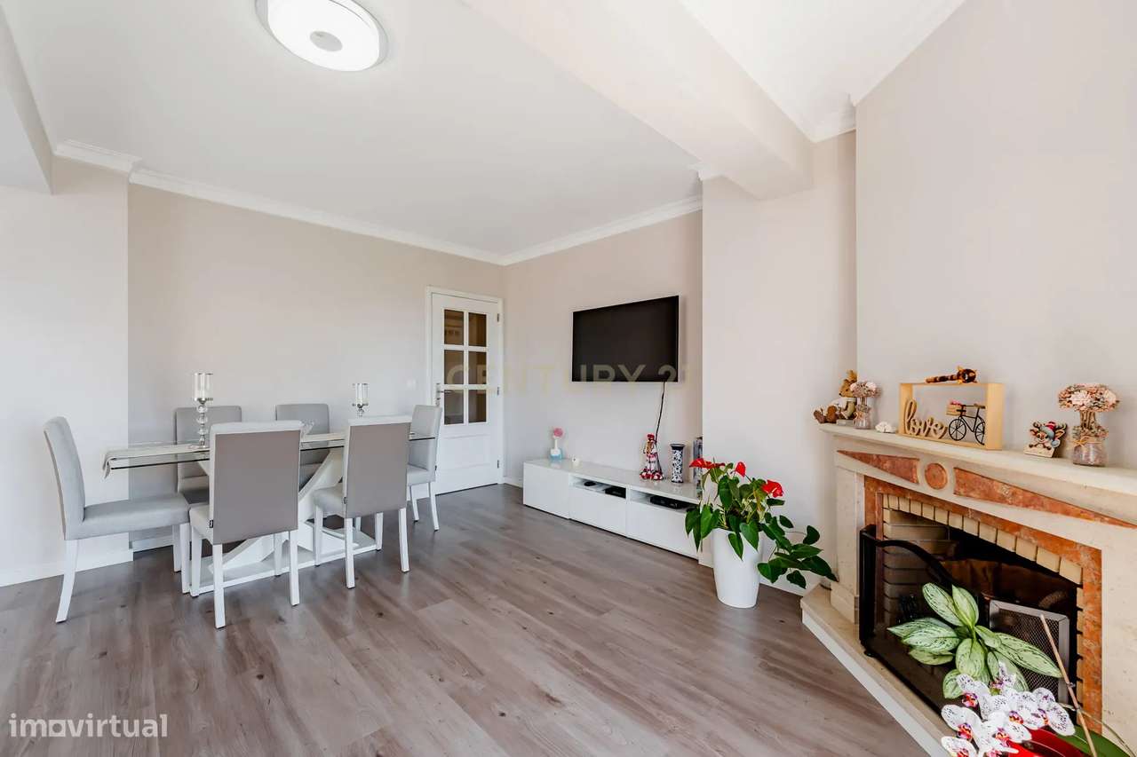 Apartamento T2 em Rio de Mouro, Sintra.-3