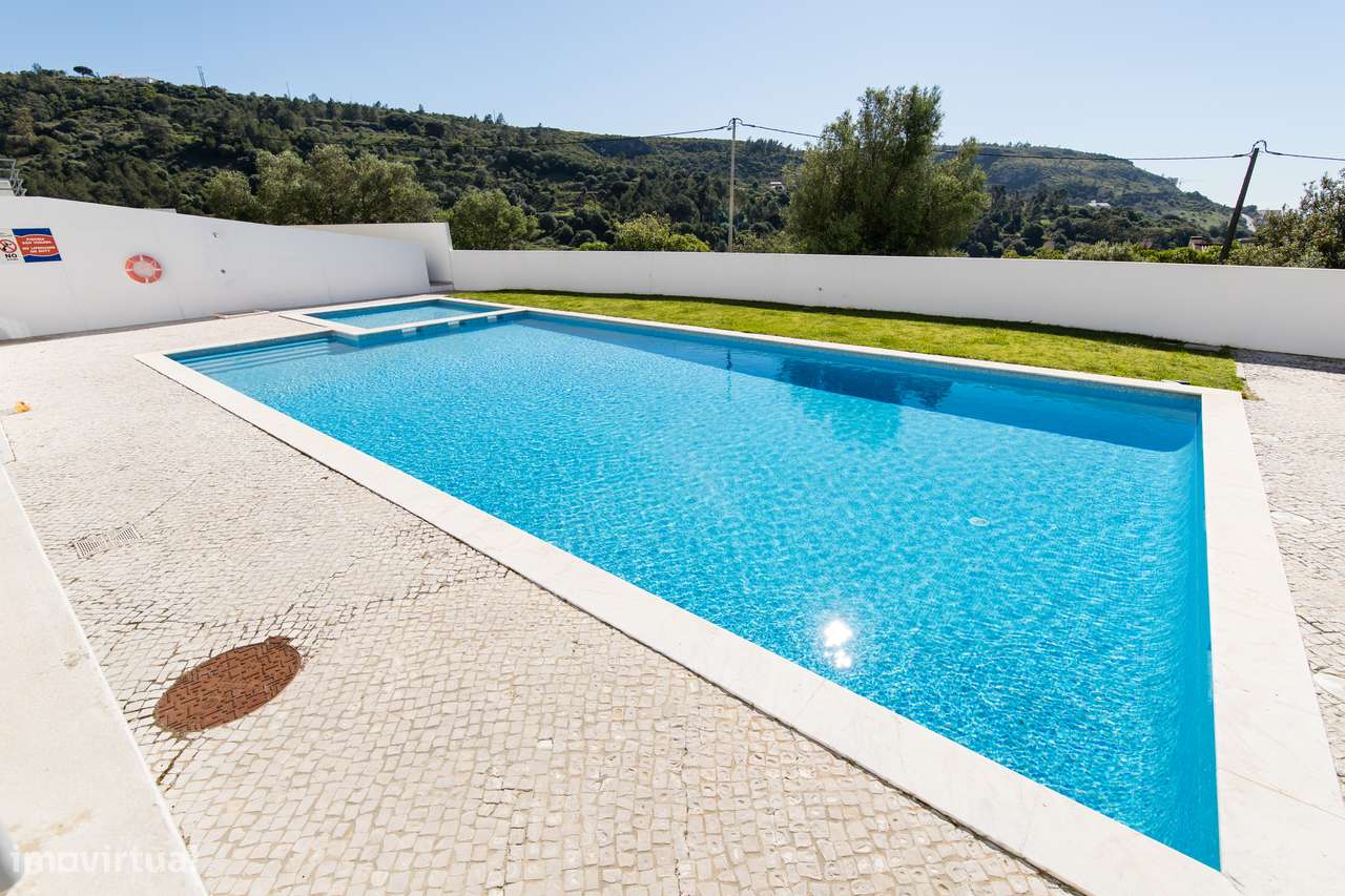 Apartamento T2 logradouro piscina vista mar e vila Sesimbra-6