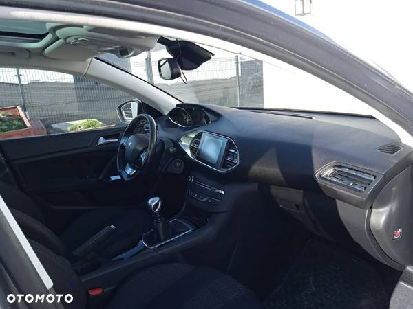 Peugeot 308 1.6 BlueHDi Allure S&S - 13