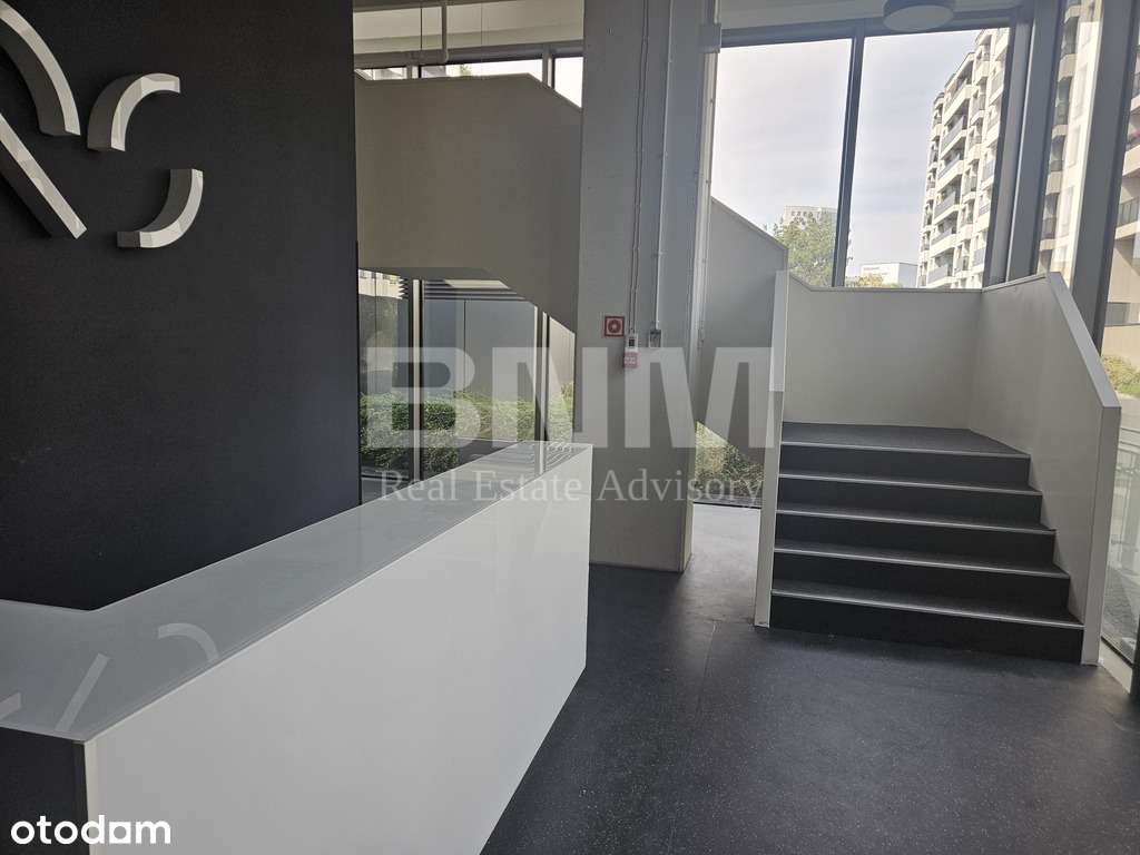 Biuro z osobnym wejściem od ulicy - Pełny obrazek: 1/3