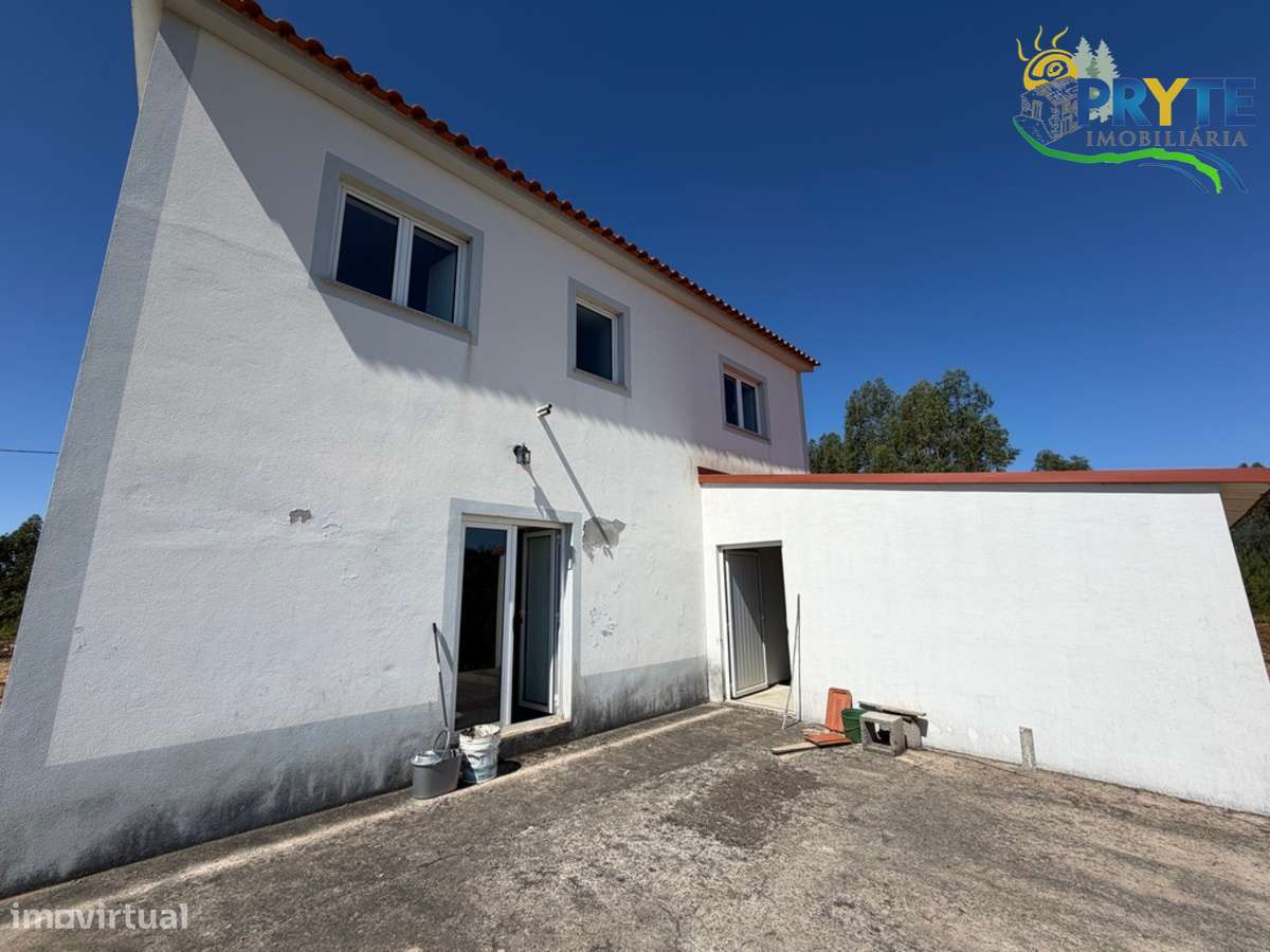 Quinta com moradia T3 , anexos e ruínas em Pedrógão Grande-31