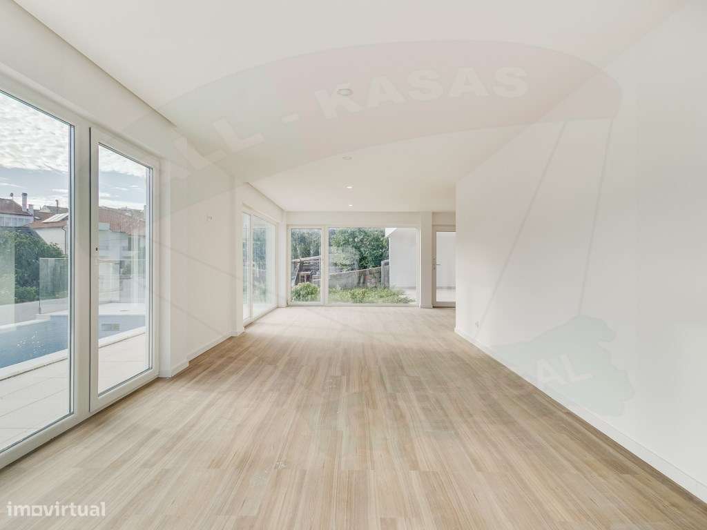 Moradia T3, a ESTREAR com Piscina em Famões, Odivelas: O seu Oásis!-34