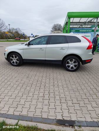 Volvo XC 60 D5 AWD Momentum - 1