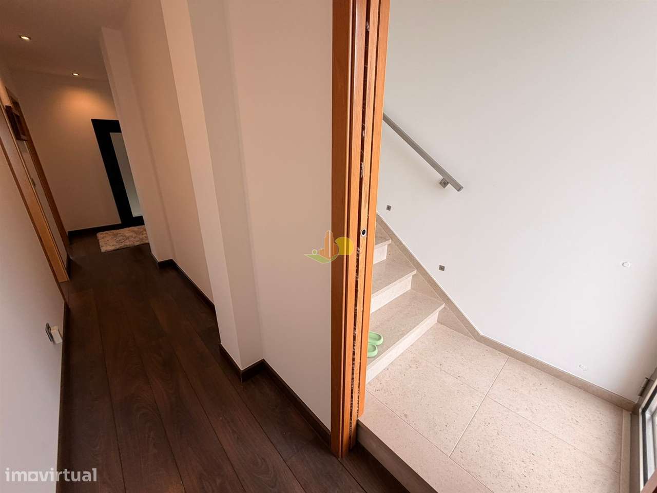 Moradia Semi Nova na Cidade!-32