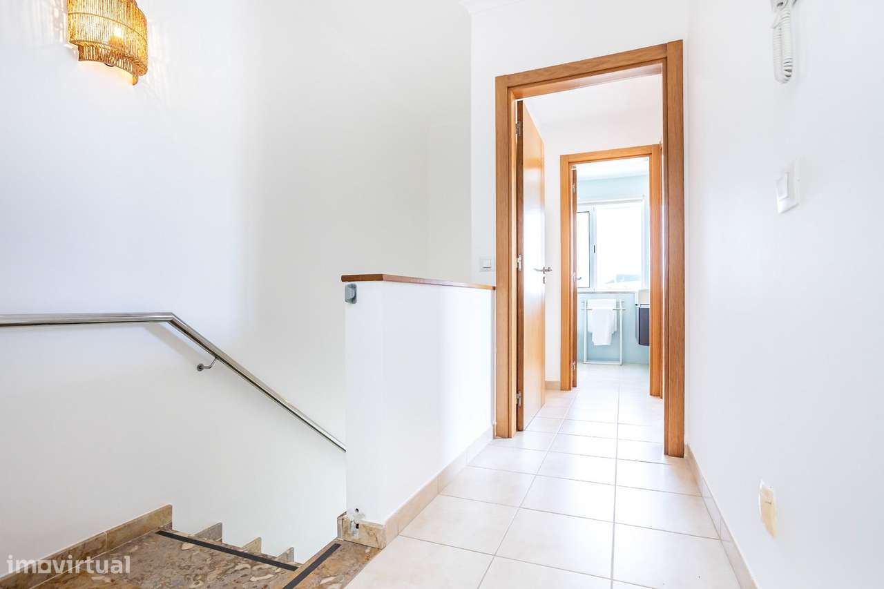 Moradia Geminada T2+1 em Condomínio de Luxo no Algarve-22
