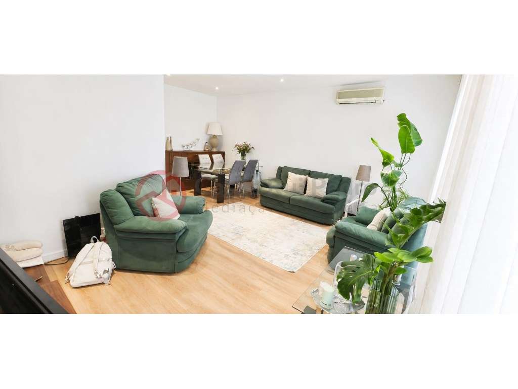 Apartamento T2 Remodelado em 2015 com Excelentes Áreas e Localizaçã...-14