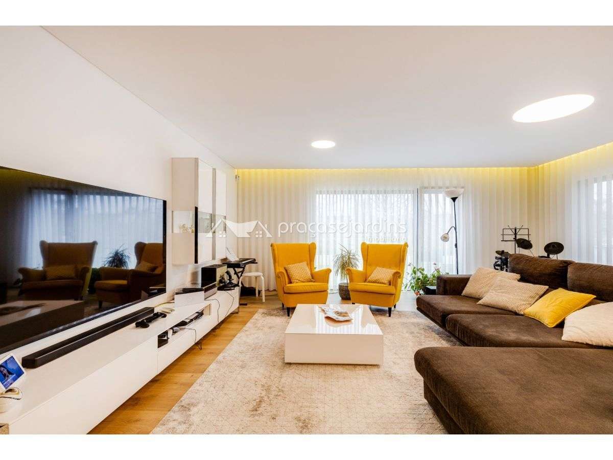 Moradia T5 Contemporânea e elevada eficiência energética – Amor, Le...-6