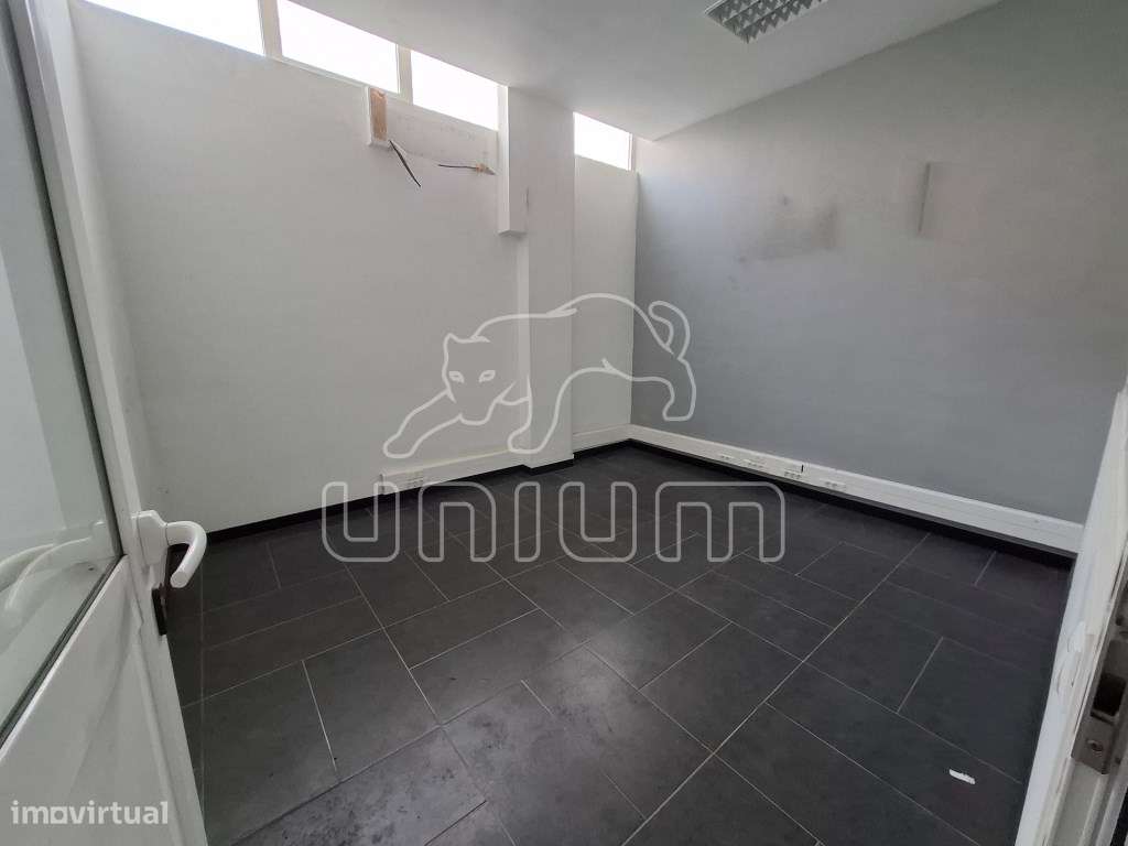Armazém para venda em Santa Maria Maior-7