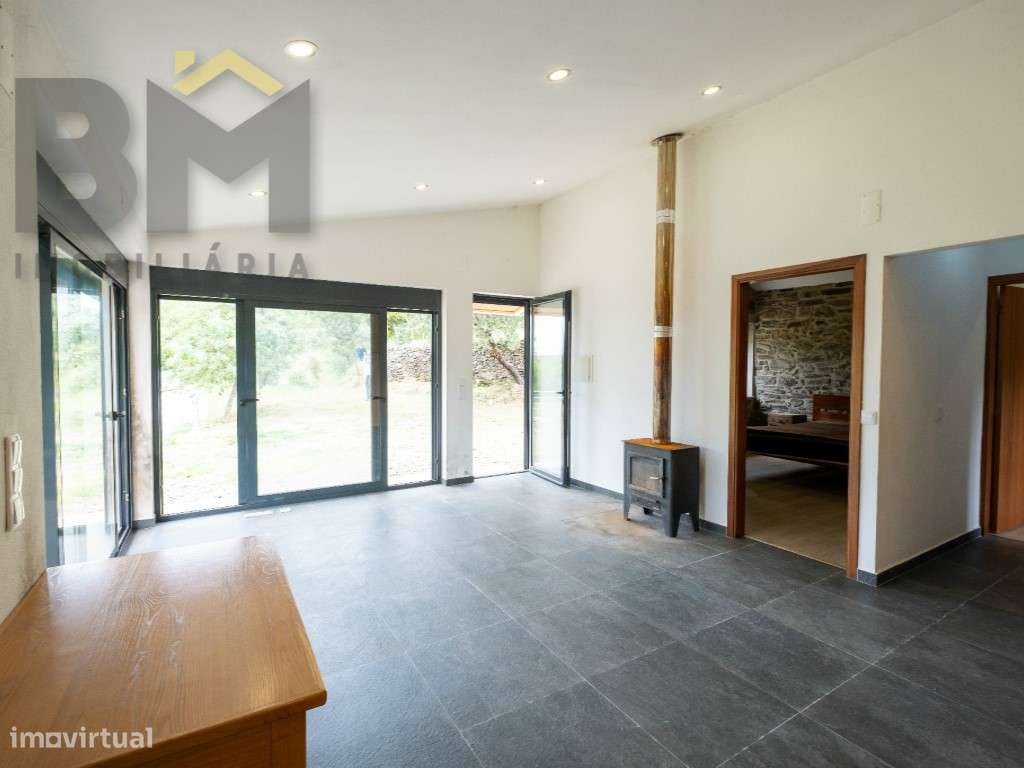 Moradia T2 com Terreno de 4.500m² - Proença-a-Velha | Totalmente Au... - Grande imagem: 4/25
