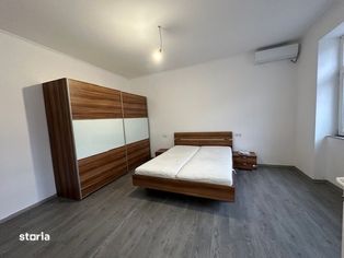 Apartament cu o camera la curte comuna - total renovat