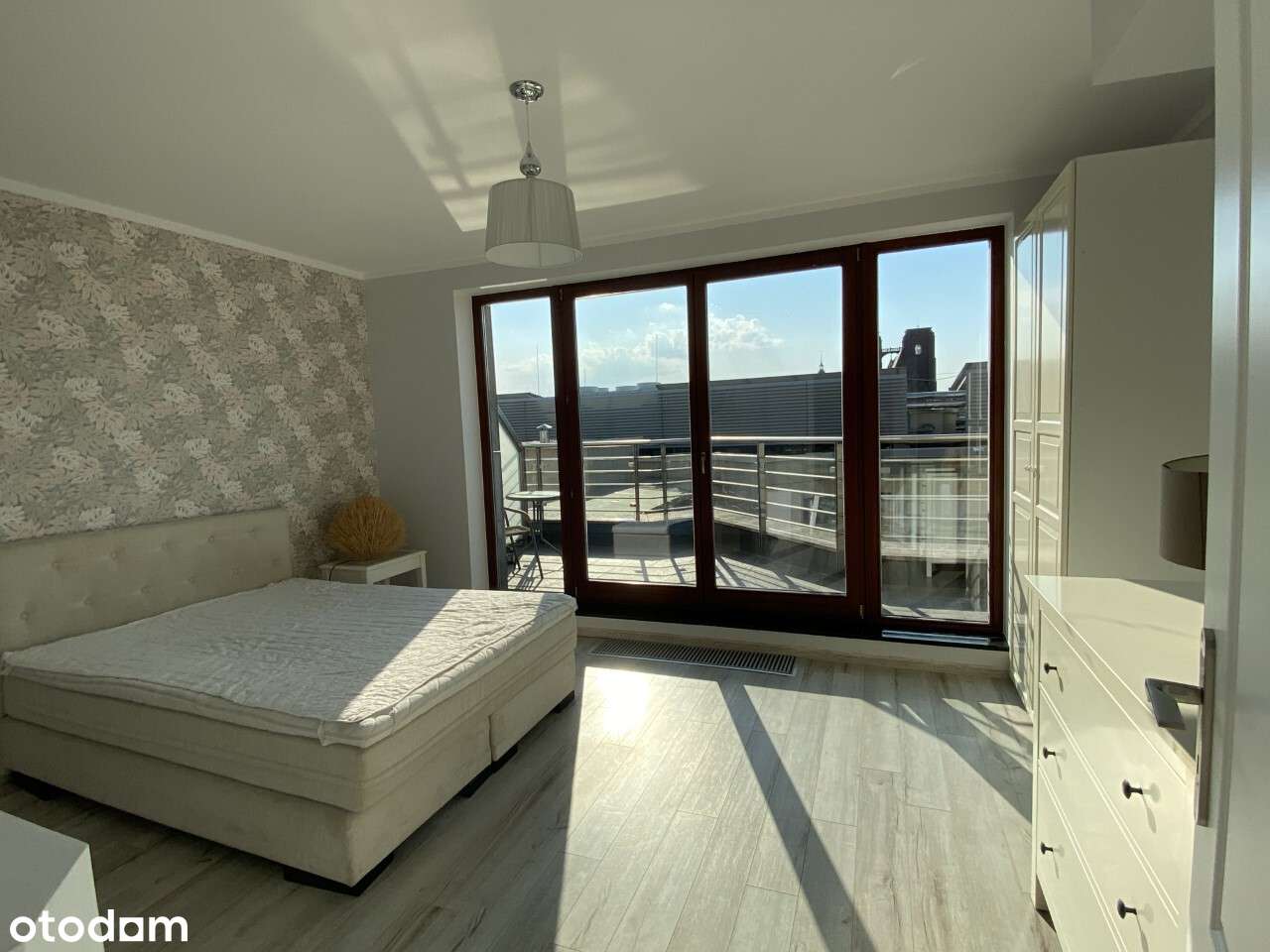 ##Apartament vis a vis Galerii Dominikańskiej #LUX#:)-3