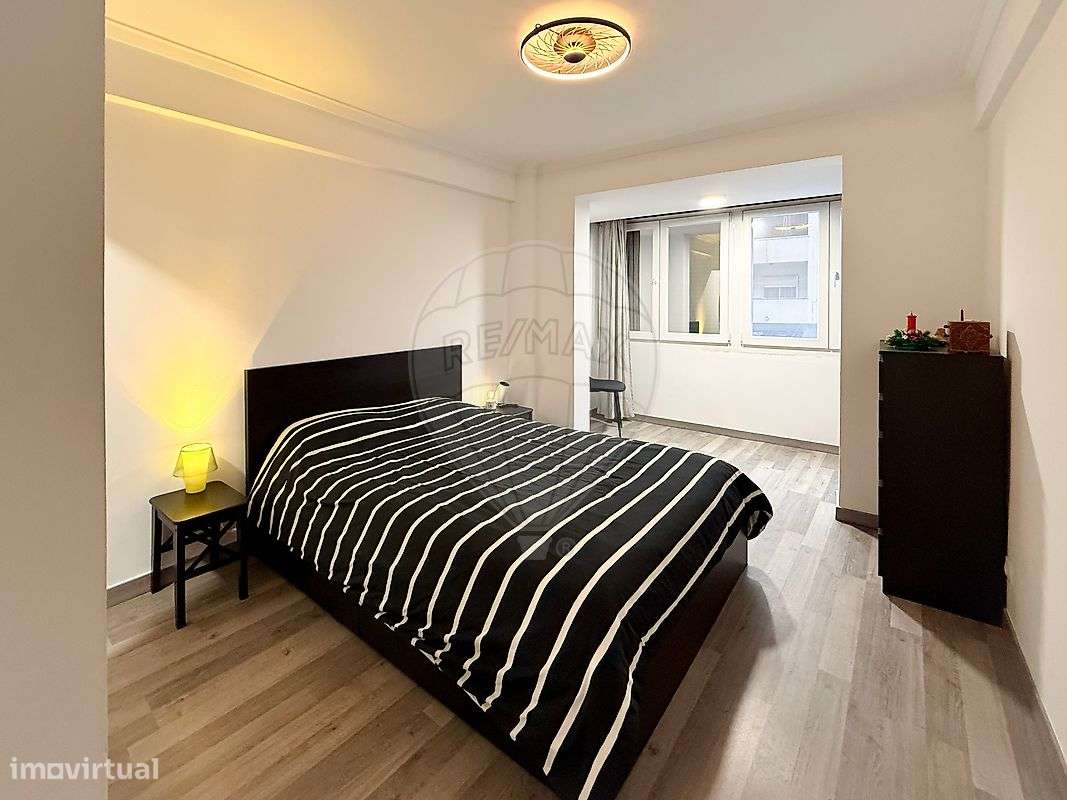 Apartamento T1 Remodelado em Belas-14