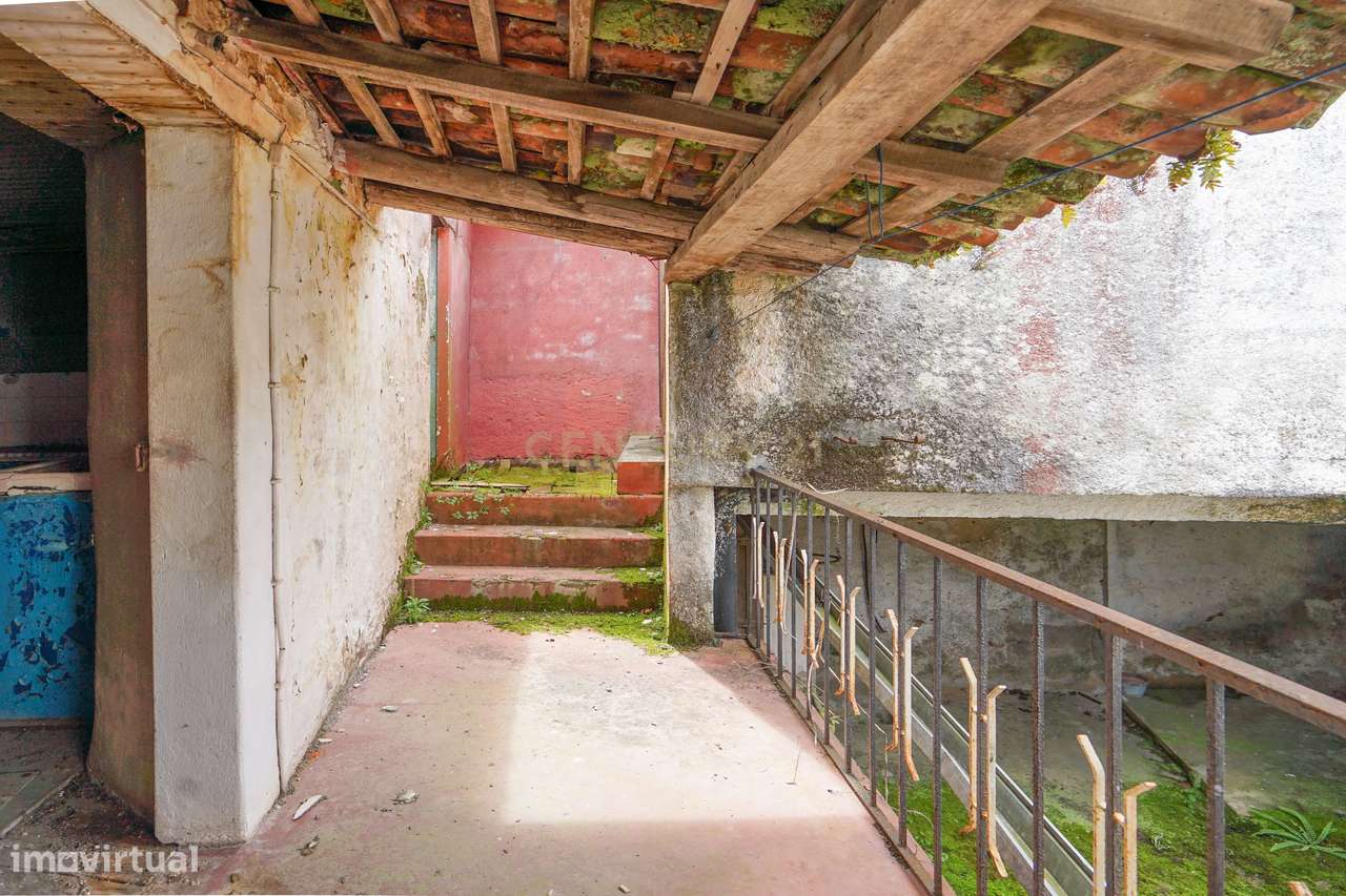 Moradia T2 para reabilitar na Lousã. - Grande imagem: 4/19