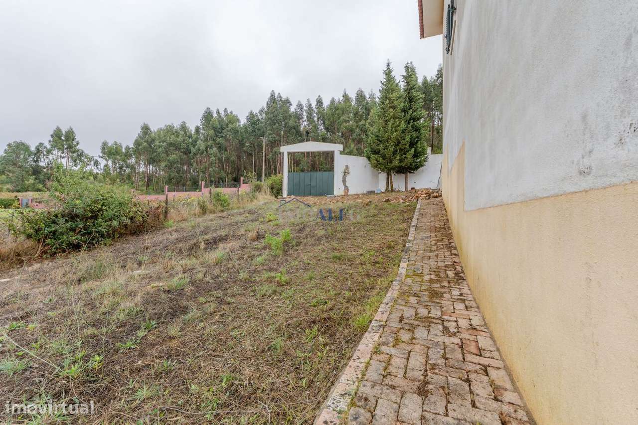 Moradia T7 com terreno perto de Vila Franca de Xira-52