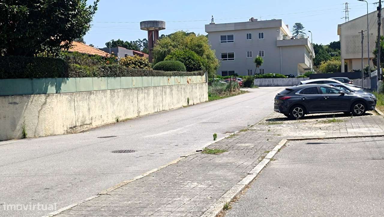 Lote c/387m2, p/Construção Moradia c/344m2-19