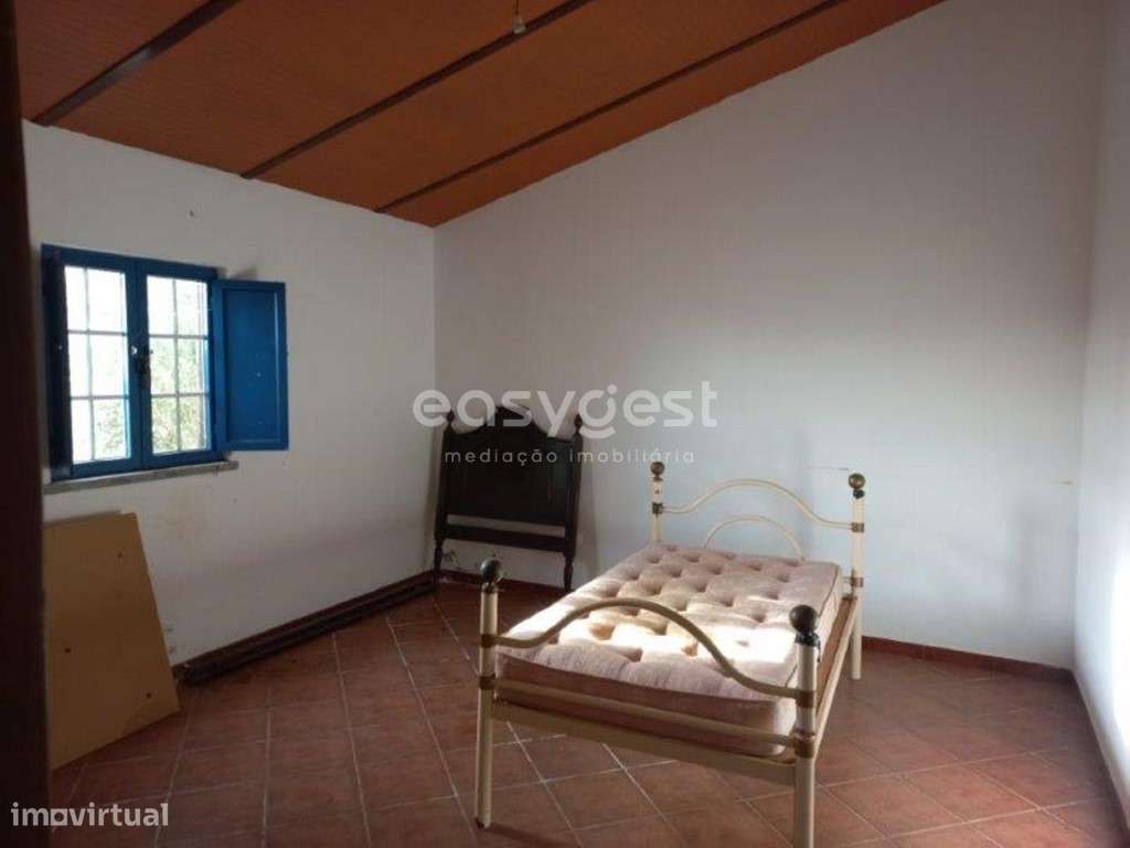 Moradia V3 com armazém localizada num monte na serra de Serpa - Grande imagem: 5/12