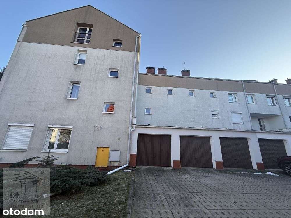 3 pokojowe Literacka , osobna kuchnia duży balkon , piwnica , garaż-1