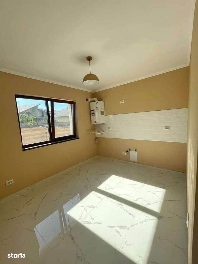 Casă cu 4 camere, zona Capat Cug - Imagine principală: 4/12