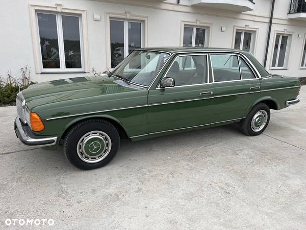 Mercedes-Benz W123 - 2