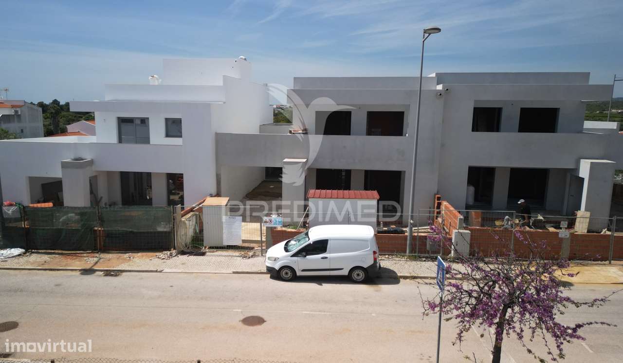 Moradia T3 com piscina perto da praia e campos de golfe - Grande imagem: 3/7