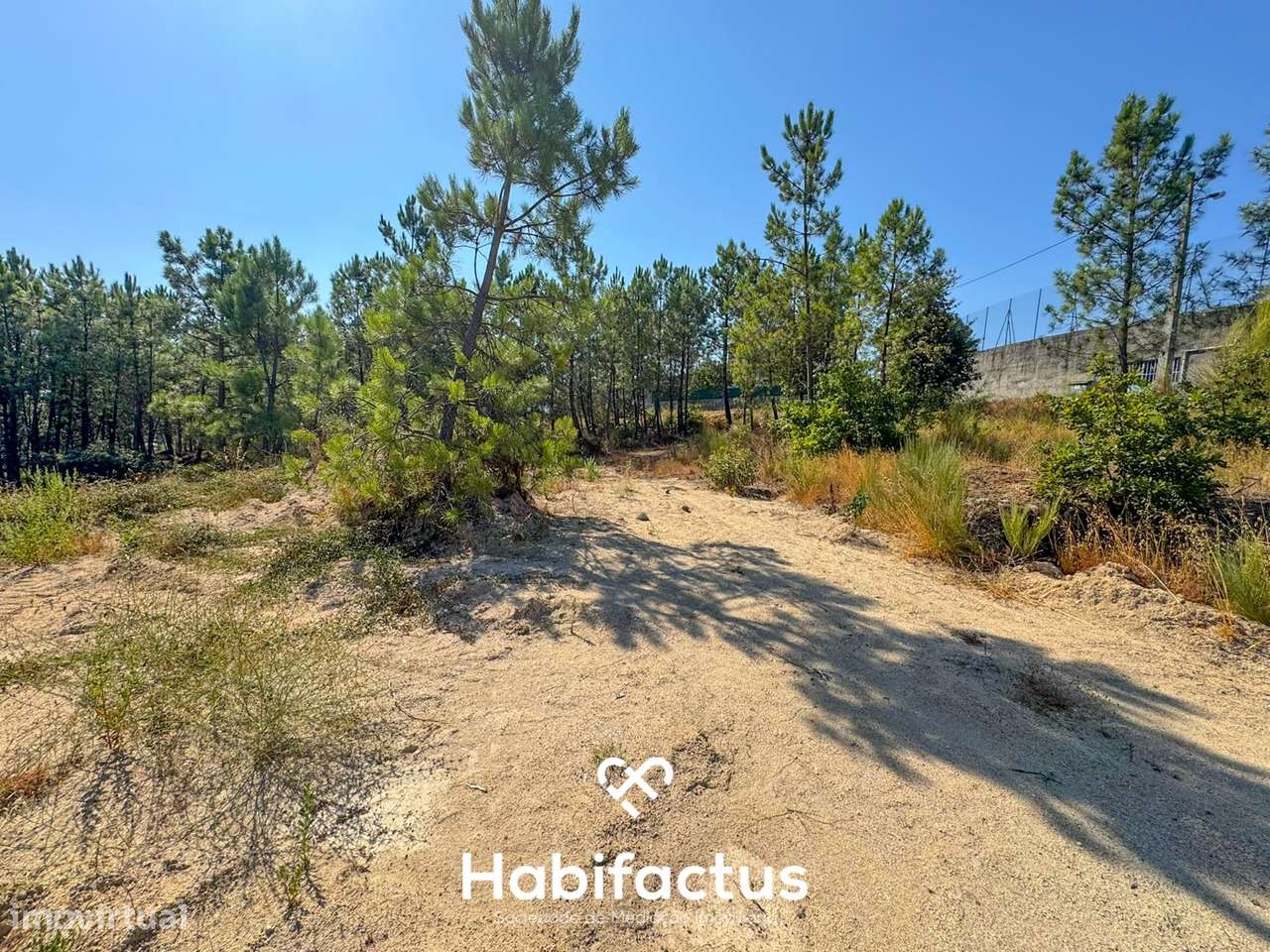 Terreno urbano inserido em zona de construção, para venda em Viseu. - Grande imagem: 5/12