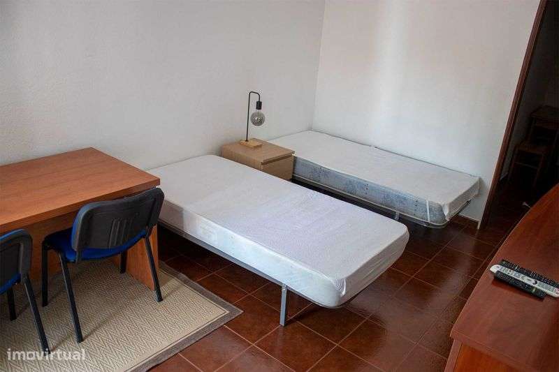 Arrenda-se T0 a Estudantes - Grande imagem: 4/10