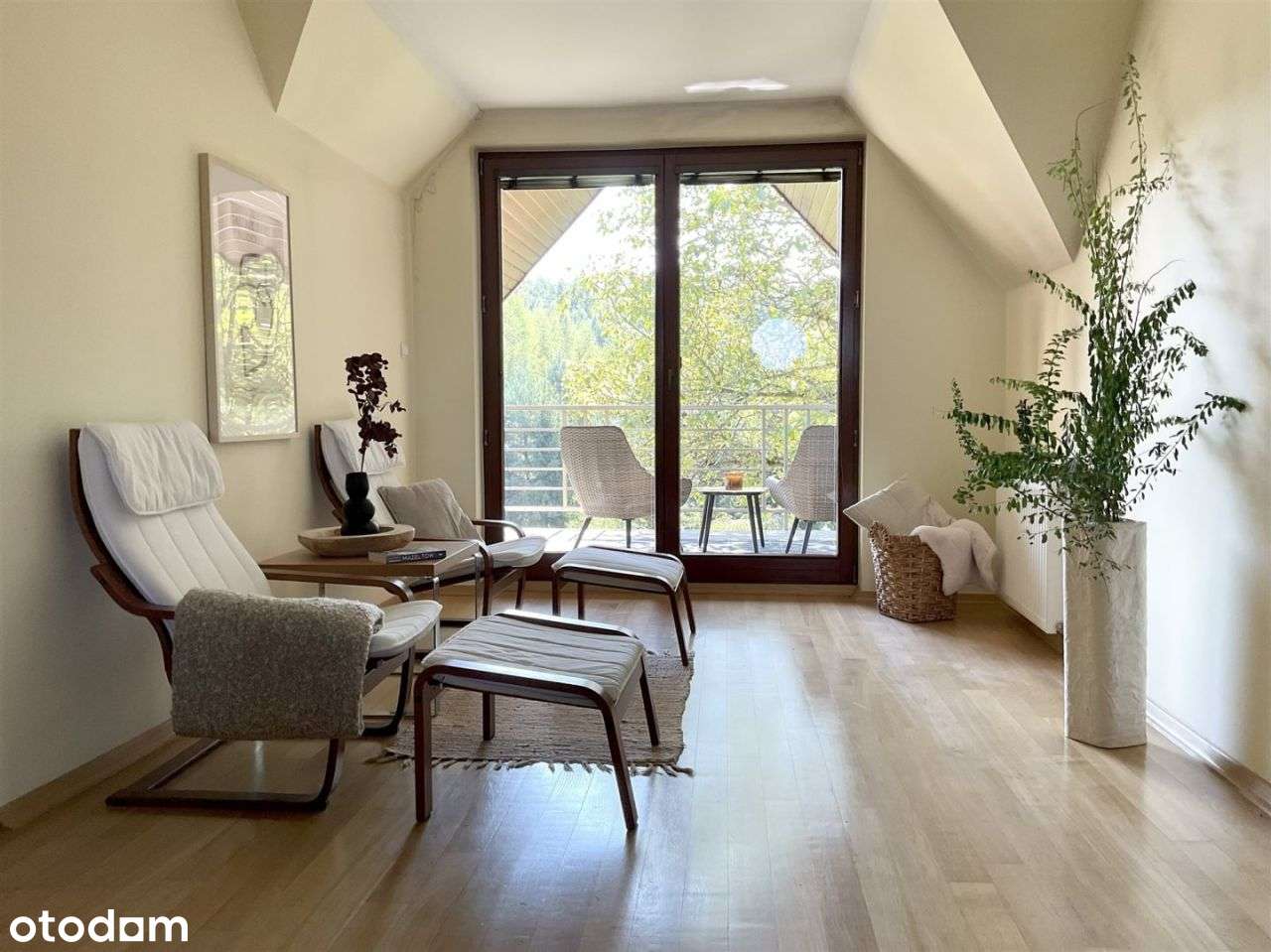 Siedliskowa rezydencja z dużym pięknym ogrodem-17