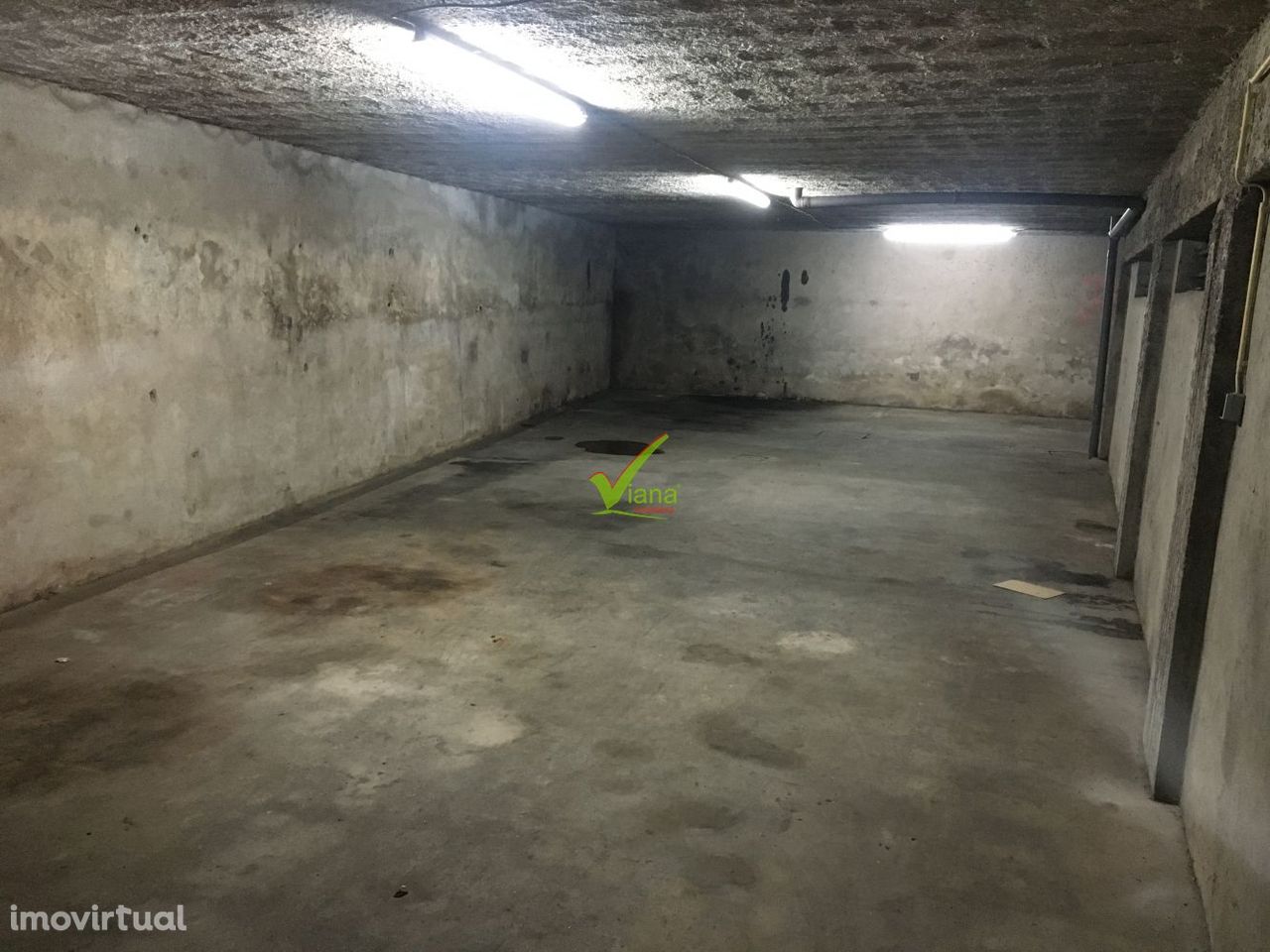 Garagem com 130 m2 Centro Póvoa de Varzim