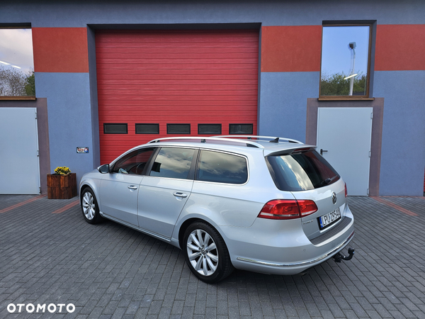 Volkswagen Passat Variant 1.6 TDI DPF BlueMotion Technology Highline - 3