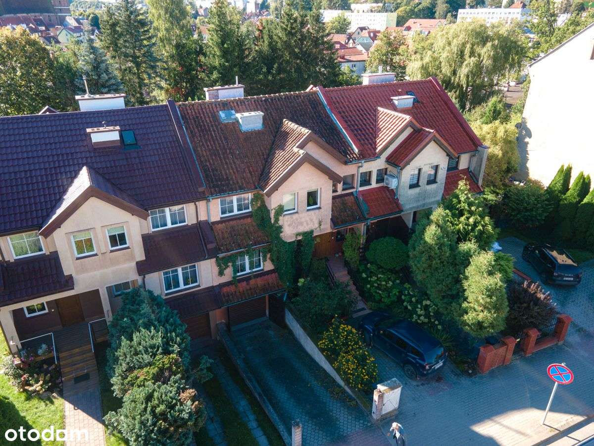 Przestronny szeregowiec w centrum Dobrego Miasta – - Pełny obrazek: 2/20