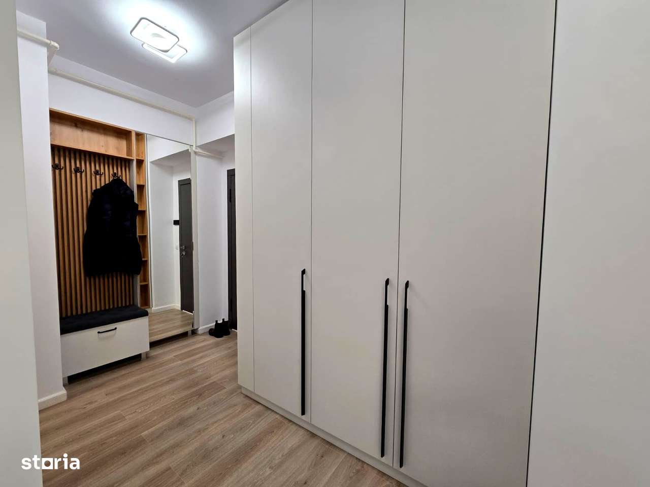 Ap 1 camera + parcare Conest , Dacia , prima inchiriere - Imagine principală: 5/14