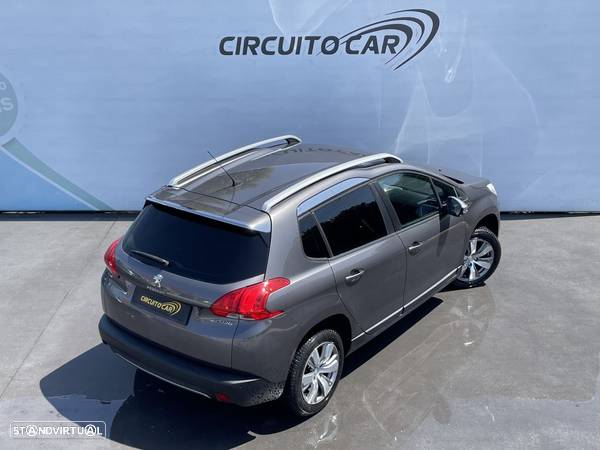 Peugeot 2008 1.2 PureTech Style - 4