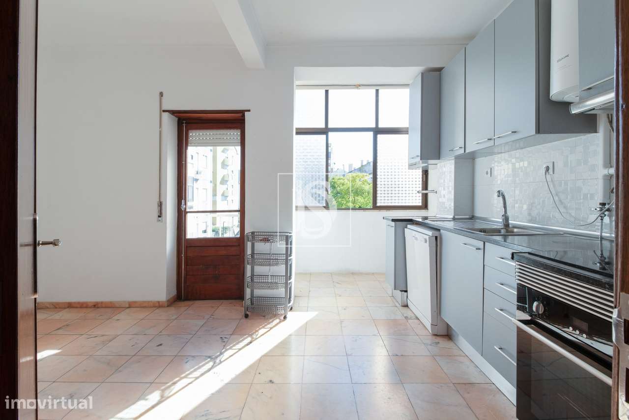 T3 Luminoso no Barreiro com Acesso Direto a Barcos, Comboios e Autocar - Grande imagem: 5/14