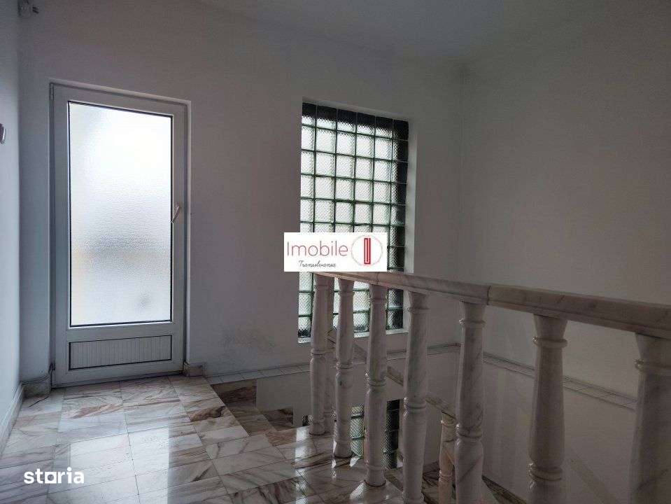 Casa versatila  in zona Penny-Strand Satu Mare-13