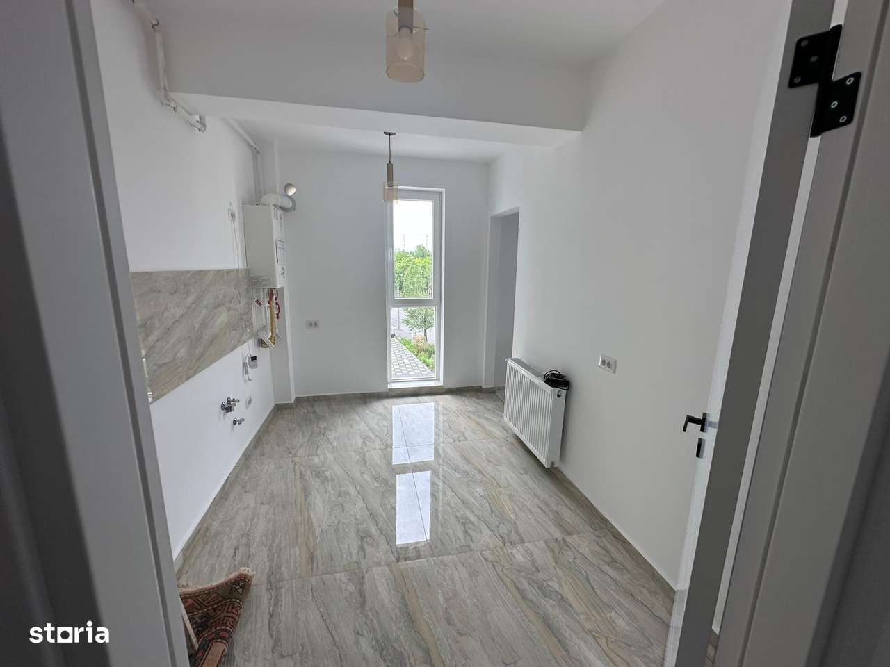 2 camere, Bucatarie inchisa, Mutare Imediata - Imagine principală: 3/9