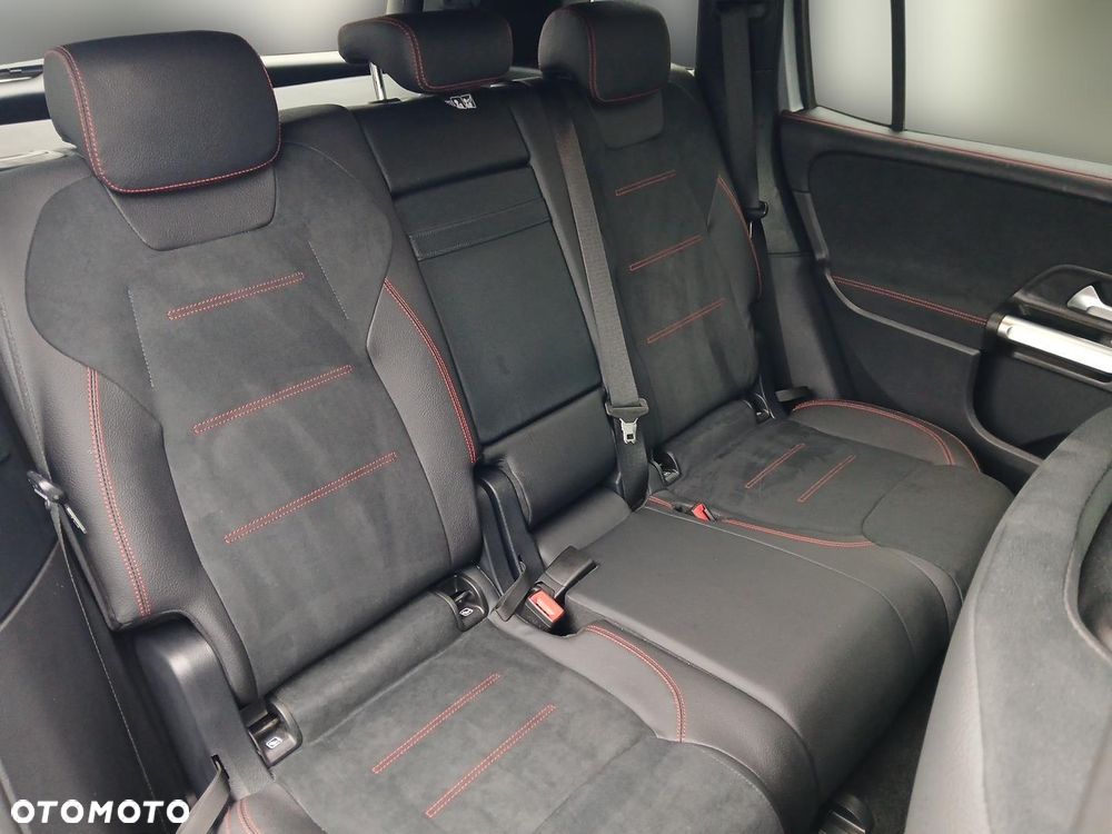 220 4matic 190KM Pakiet AMG Premium Distronic HAK 7os. Burmester FV23%