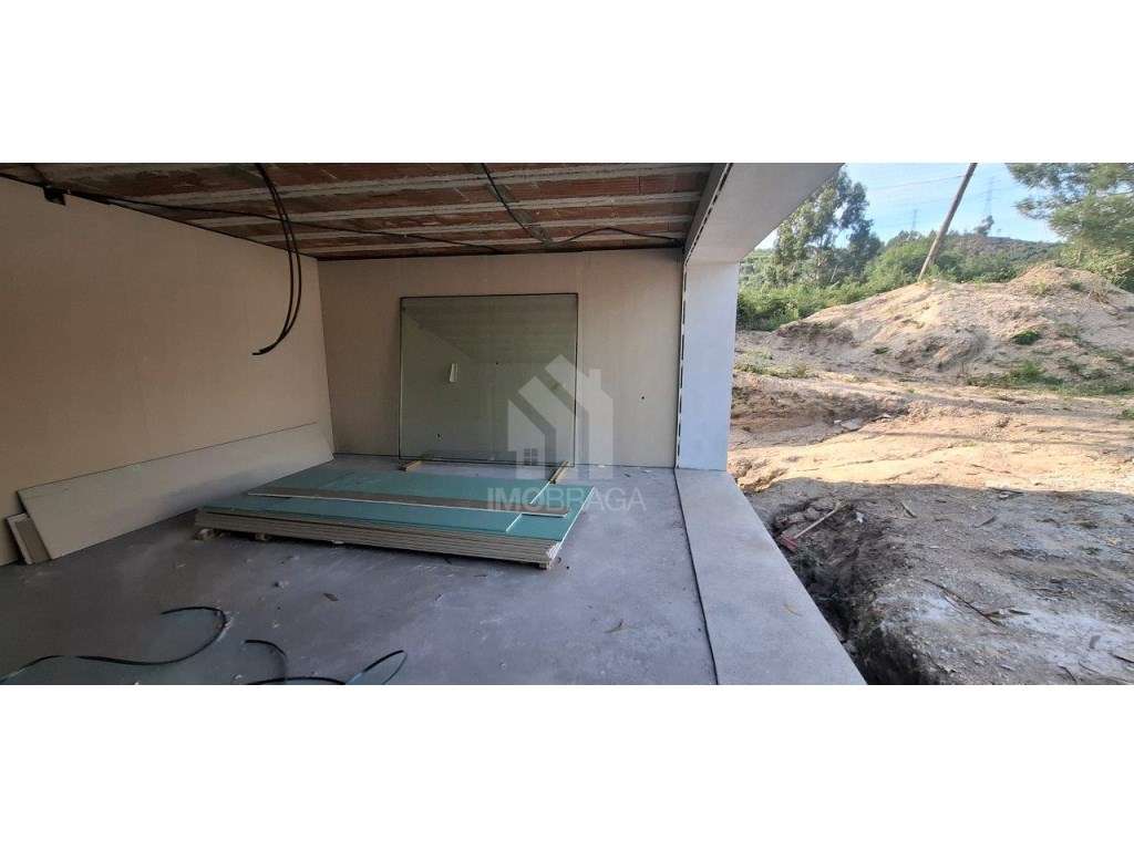 Moradia Geminada T3 Nova para Venda em Rendufinho - Póvoa de Lanhoso-26