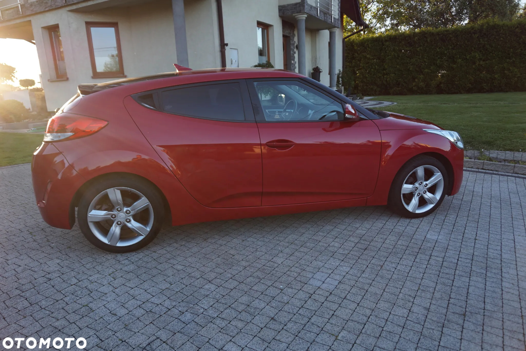 Hyundai Veloster - 14