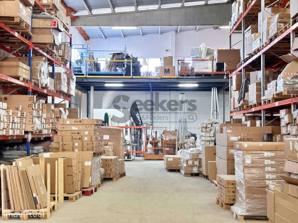 Armazém e escritório no Centro Empresarial Sintra Estoril com 1200 m2 - Grande imagem: 5/18