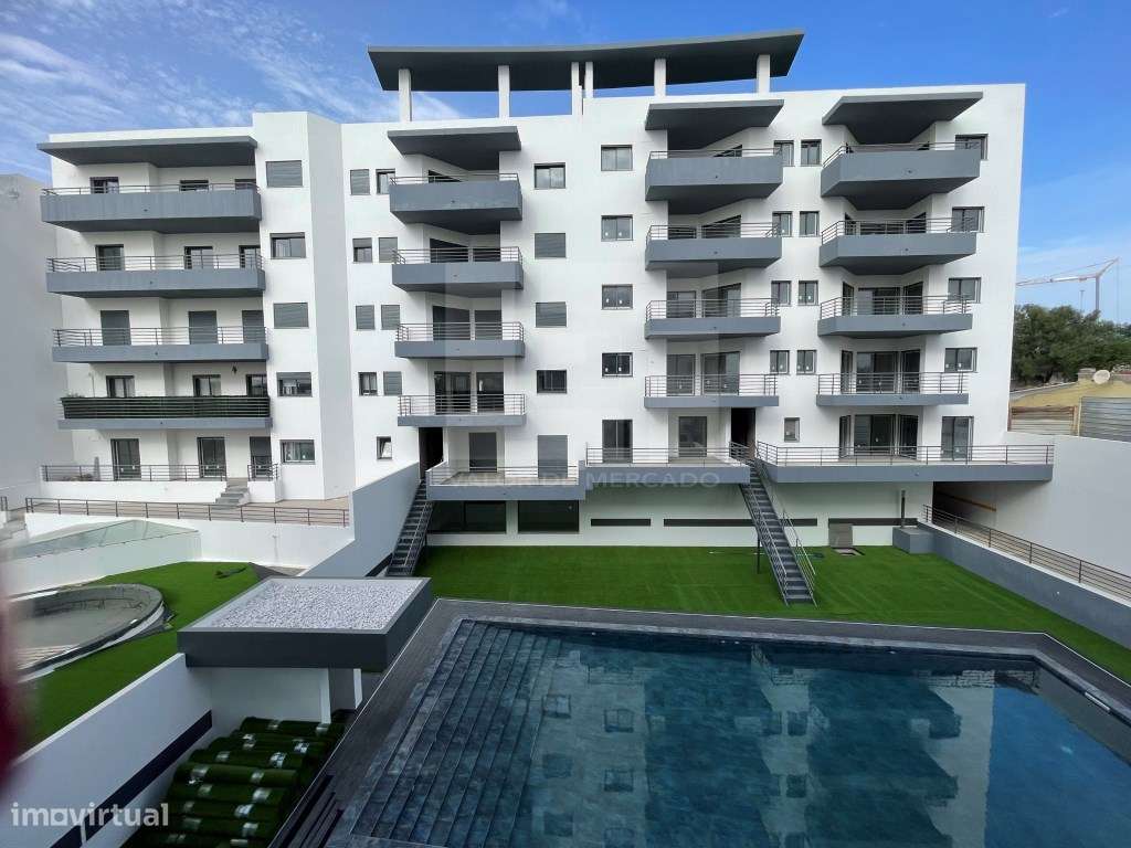 APARTAMENTO T3 COM PISCINA, GARAGEM E ARRECADAÇÃO - OLHÃO - FARO - Grande imagem: 4/12