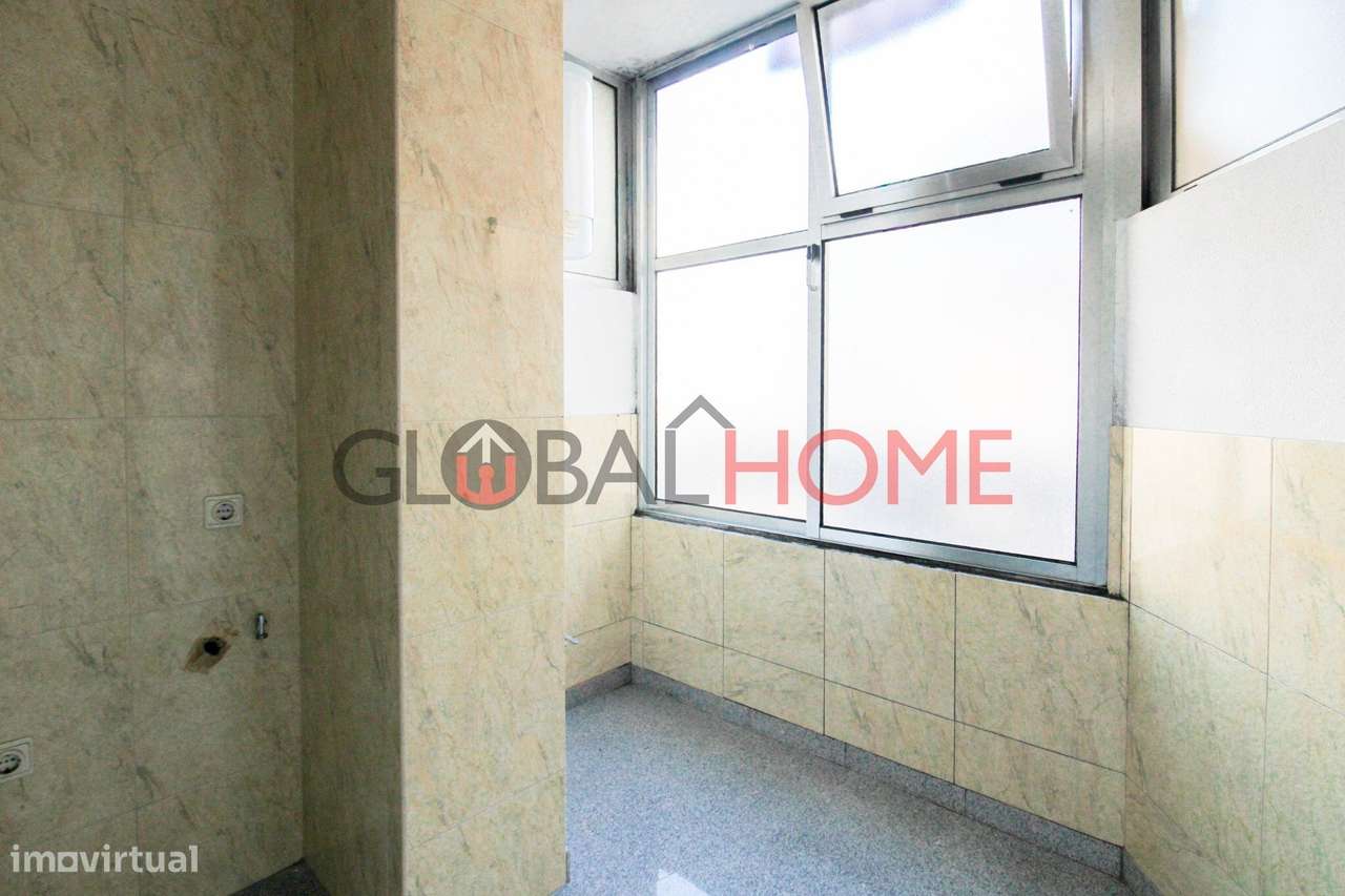 Apartamento T3 na Avenida da Carvalha-15