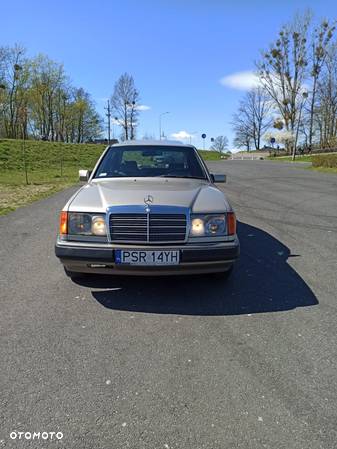 Mercedes-Benz W124 (1984-1993) - 4