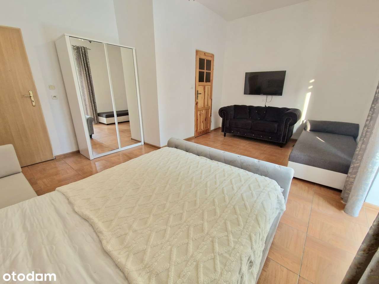 Wolnostojący, z potencjałem inwestycyjnym. 3 poziomy-osobne wejścia-12