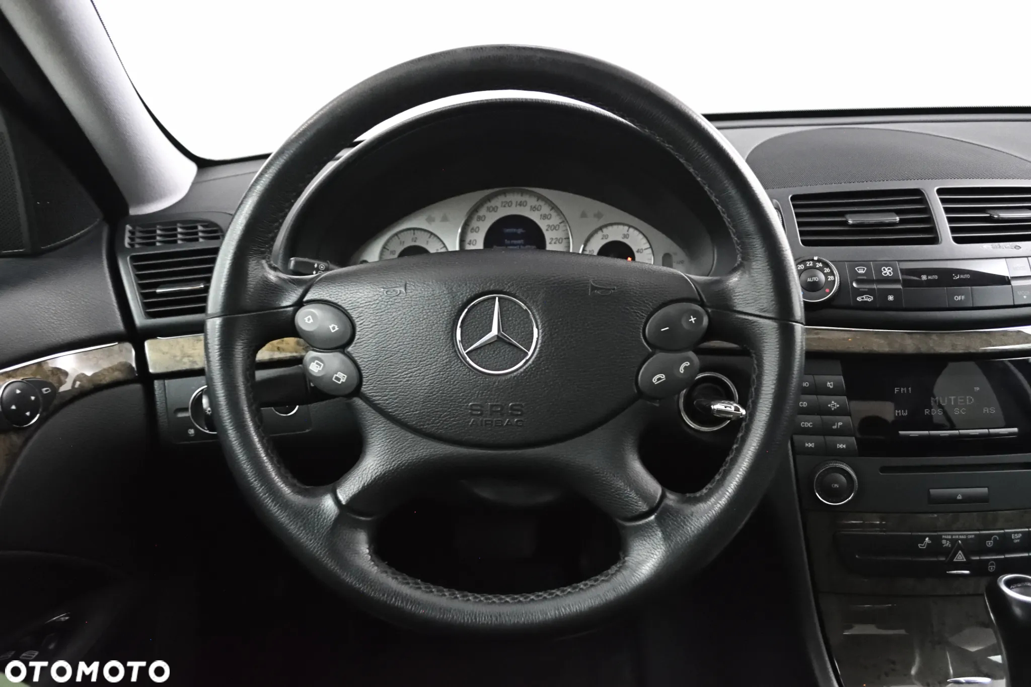 Mercedes-Benz Klasa E 320 CDI Avantgarde - 19